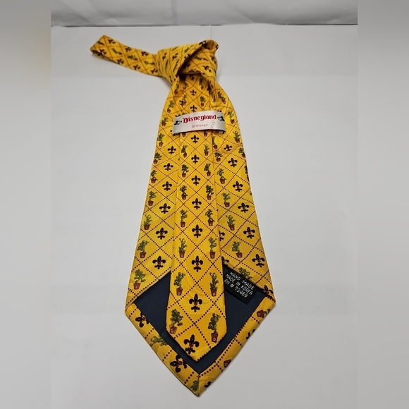 Yellow Patterned Tie - Picture 4 of 12